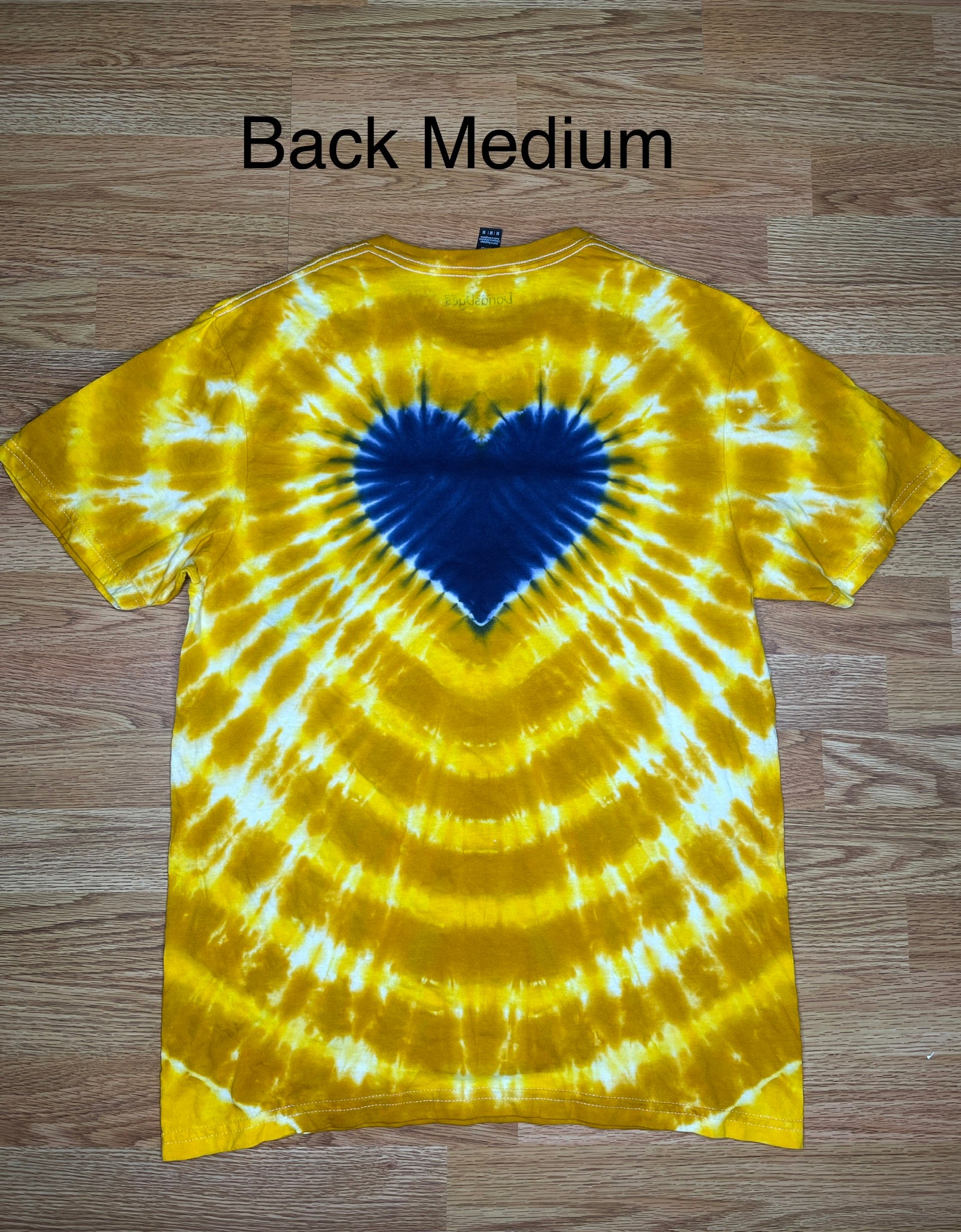 Medium Unisex Mountaineer Heart Tshirt