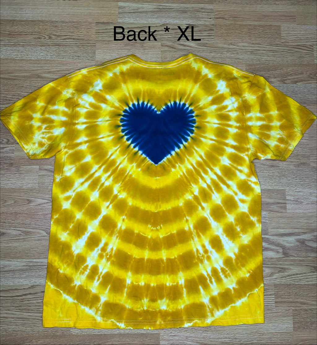 XL Unisex Mountaineer Heart Tshirt