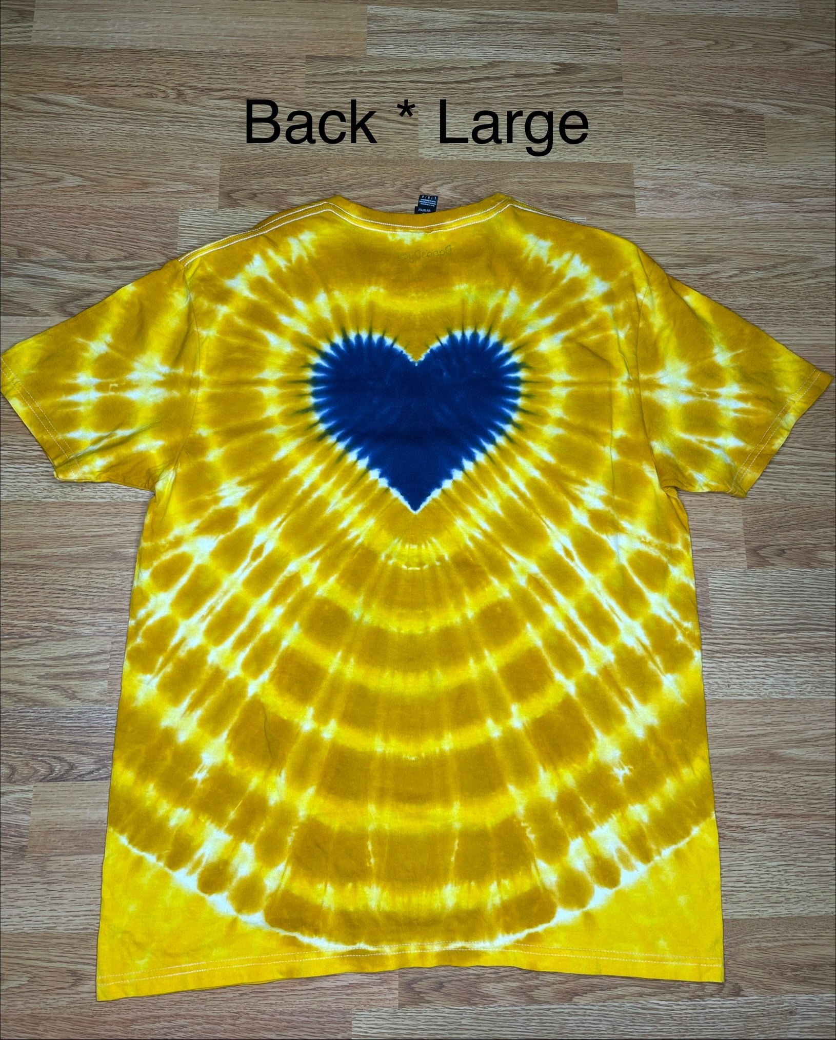 Large Unisex Mountaineer Heart Tshirt